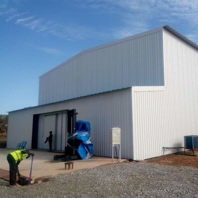 Construções pré-fabricadas de estruturas de aço