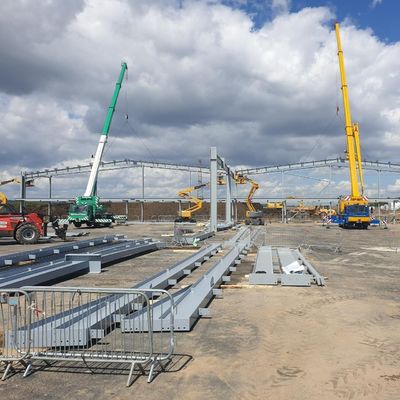 Construções pré-fabricadas de estruturas de aço