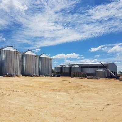 Edifícios de oficinas pré-fabricados comerciais Estrutura de aço personalizada