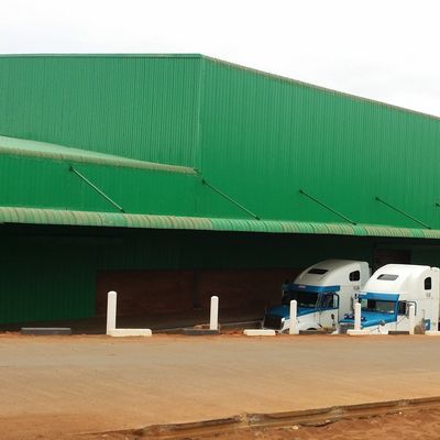 Construção de armazém de metal pré-fabricado resistente à corrosão Galvanizado