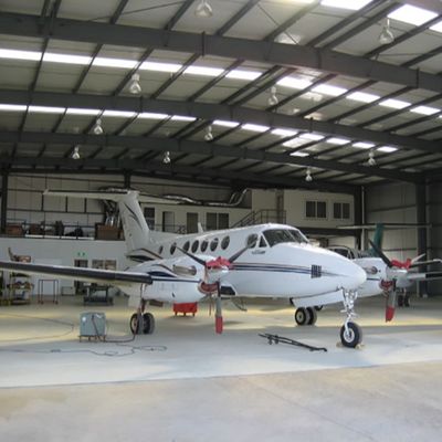 Edifícios de hangares de aeronaves multifuncionais ODM Edifícios de escritórios de metal pré-fabricados