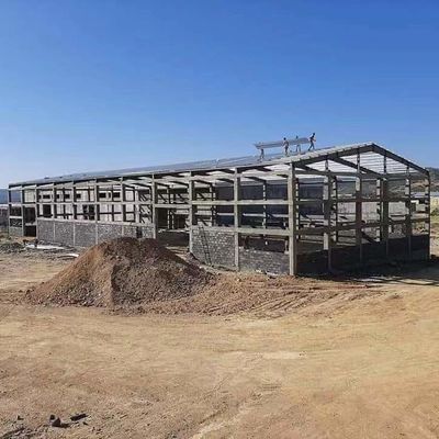 Armazém de estruturas de aço pré-fabricadas para construção personalizada com painel à prova de fogo
