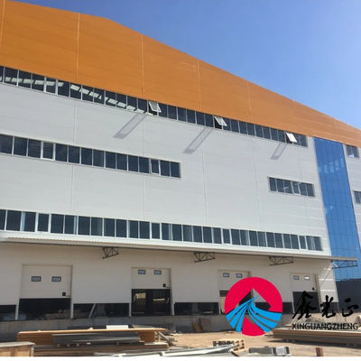 Oficina de estruturas de aço com ligação de parafusos de secção C