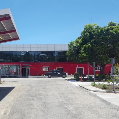 Estrutura de aço personalizada Sala de exposições Edifícios de armazém de metal à prova de umidade