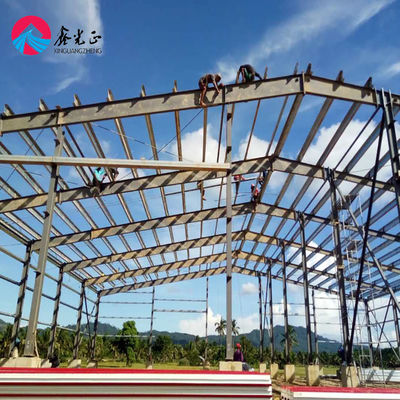 Construção de Armazém Prefabricado de Purlin Estrutura de aço Tratamento de superfície pintada