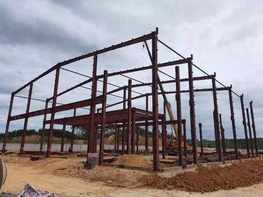 Edifício de armazém de estrutura de aço personalizável com porta rolante