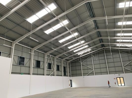 Construções industriais pré-fabricadas de aço