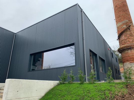Construções industriais pré-fabricadas de aço