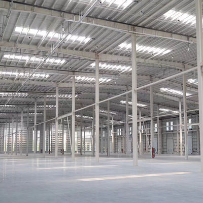 Edifício de estruturas de aço pré-construídas / galpões de aço estruturais com montagem fácil e durabilidade