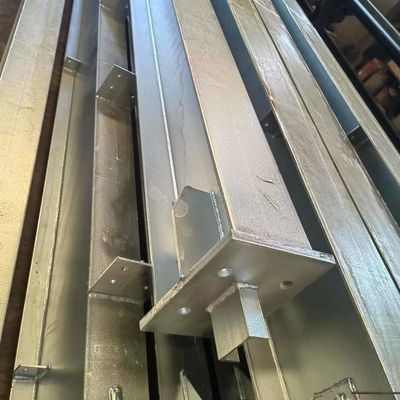 Construções pré-fabricadas de estruturas de aço