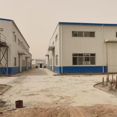 Estruturas de escritório modernas de aço que combinam estética e durabilidade para negócios