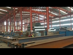 Aspectos internos da oficina de aço